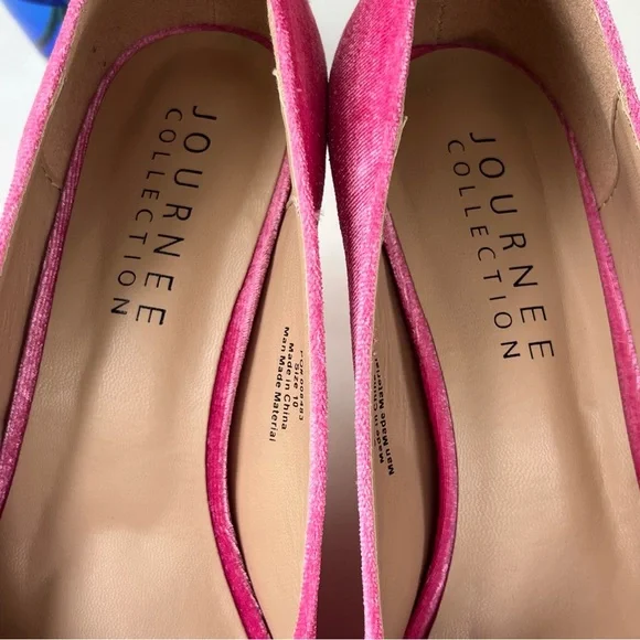 Journee Collection Crystol Pink Velvet Heels NWOT - Picture 7 of 15